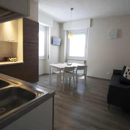 Lägenhet Cozy Flat Sweet Iseo *